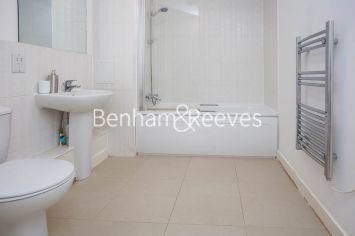 2 bedrooms flat to rent in Tarves Way, Surrey Quays, SE10-image 5