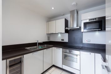 1  bedroom flat to rent in Canada Water, London, SE16-image 8