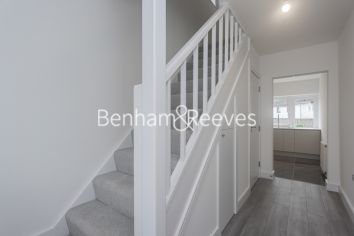 3 bedrooms flat to rent in Waters Road, Kingston, KT1-image 13