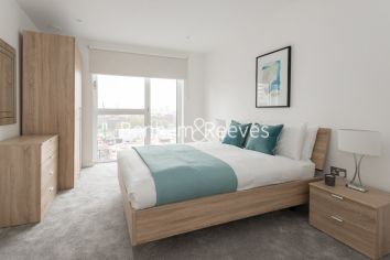 2 bedrooms flat to rent in Wandsworth Road, Nine Elms, SW8-image 4
