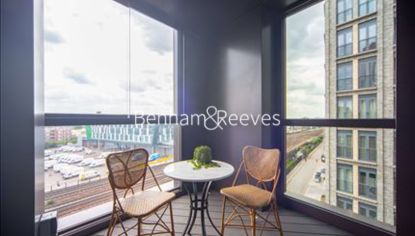 2 bedrooms flat to rent in Thornes House, Charles Clowes Walk, SW11-image 6