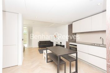 Studio flat to rent in Dawson House, Circus Road West, SW11-image 3