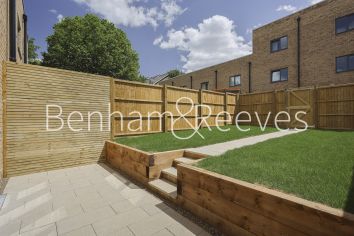 3 bedrooms house to rent in Cherry Mews, Tooting, SW17-image 5