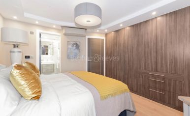 3 bedrooms flat to rent in Cresta House, Finchley Road, NW3-image 9