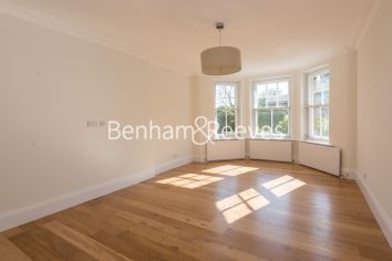 4 bedrooms flat to rent in East Heath Road, Hampstead, NW3-image 7