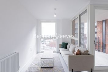 1 bedroom flat to rent in Shearwater Drive, Hampstead, NW9-image 1