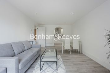 2 bedrooms flat to rent in Royal Drive, Friern Barnet, N11-image 1