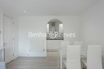 2 bedrooms flat to rent in Royal Drive, Friern Barnet, N11-image 12