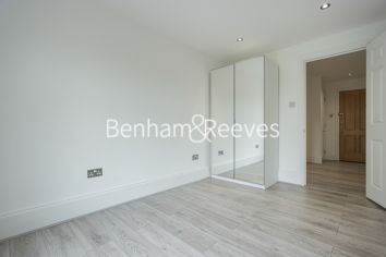 2 bedrooms flat to rent in Royal Drive, Friern Barnet, N11-image 14