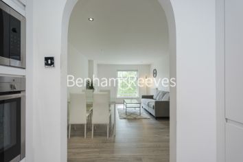 2 bedrooms flat to rent in Royal Drive, Friern Barnet, N11-image 17