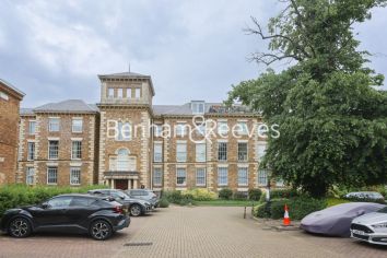 2 bedrooms flat to rent in Royal Drive, Friern Barnet, N11-image 25
