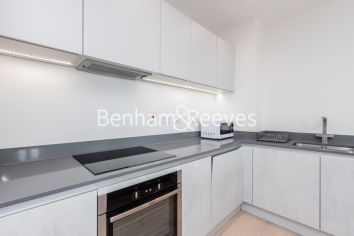 2 bedrooms flat to rent in Burghley House, Royal Engineers Way, NW7-image 2