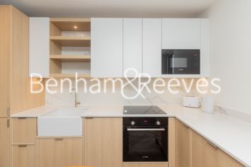 1 bedroom flat to rent in The Hyde, West Hendon, NW9-image 2