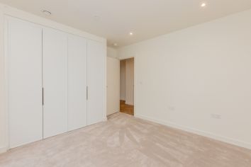 1 bedroom flat to rent in Silkstream, Hendon, NW9-image 3