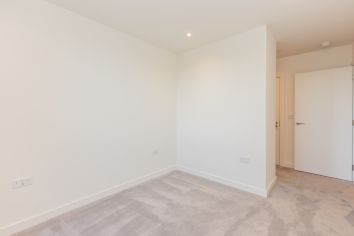 2  bedrooms flat to rent in Henshaw Parade, Hendon, NW9-image 10