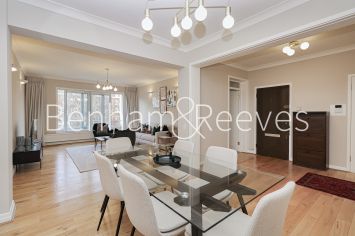 3 bedrooms flat to rent in Montrose Court, Princes Gate, SW7-image 3