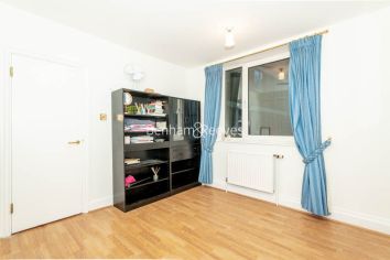 2 bedrooms flat to rent in Chelsea Cloisters, Sloane Avenue, SW3-image 9