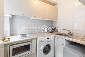 Studio flat to rent in Chelsea Cloisters, Sloane Avenue, SW3-image 2