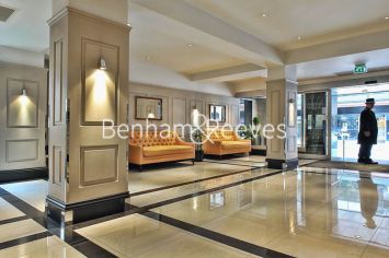 Studio flat to rent in Chelsea Cloisters, Sloane Avenue, SW3-image 4