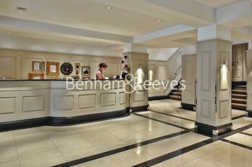 Studio flat to rent in Chelsea Cloisters, Sloane Avenue, SW3-image 8