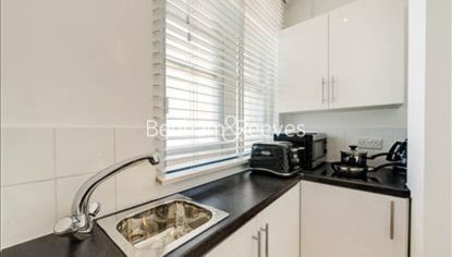 Studio flat to rent in Hill Street, Mayfair, W1J-image 2