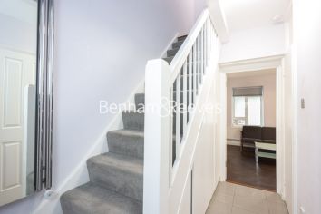 3 bedrooms flat to rent in Chelsea Manor Court, Chelsea, SW3-image 25