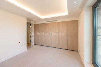 3 bedrooms flat to rent in Kensington Gardens Square, Hyde Park, W2-image 9