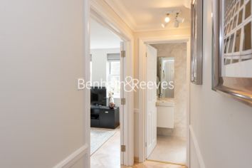 1 bedroom flat to rent in Trafalgar Gardens, Kensington, W8-image 10