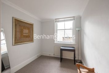 3 bedrooms flat to rent in Abingdon Road, Kensington, W8-image 3