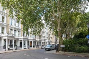 3 bedrooms flat to rent in Courtfield Gardens, Kensington, SW5-image 7