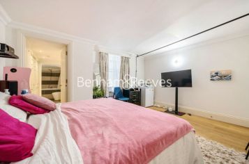3 bedrooms flat to rent in Courtfield Gardens, Kensington, SW5-image 10