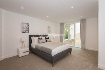 2 bedrooms flat to rent in Sinclair Road, West Kensington,W14-image 14