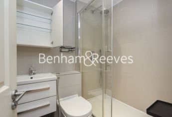 Studio flat to rent in Queens Gate, Kensington, SW7-image 4