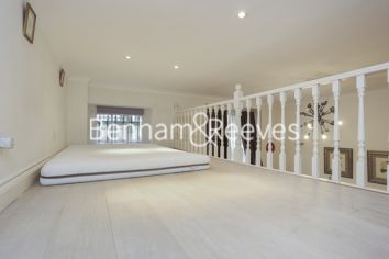 Studio flat to rent in Queens Gate, Kensington, SW7-image 9