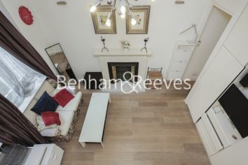 Studio flat to rent in Queens Gate, Kensington, SW7-image 11