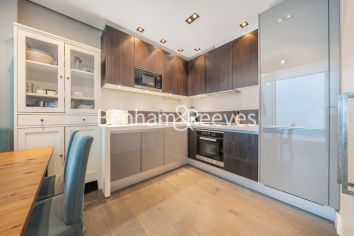 2 bedrooms house to rent in Young Street, Kensington, W8-image 2