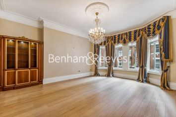 6 bedrooms house to rent in Cheniston Gardens, Kensington, W8-image 1