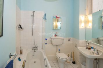 1 bedroom flat to rent in Kensington Court, Kensington, W8-image 9