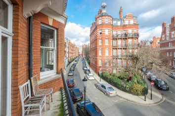 1 bedroom flat to rent in Kensington Court, Kensington, W8-image 12