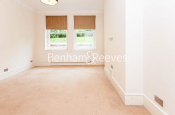 3 bedrooms flat to rent in Kensington Court Mansions, Kensington, W8-image 1
