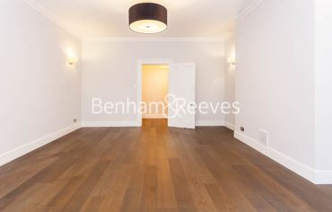 3 bedrooms flat to rent in Kensington Court Mansions, Kensington, W8-image 18