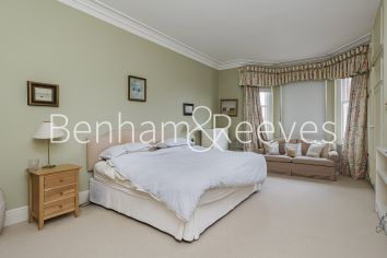 1 bedroom flat to rent in Durward House, Kensington Court, W8-image 4