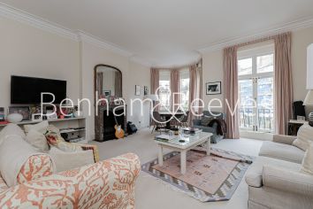 1 bedroom flat to rent in Durward House, Kensington Court, W8-image 7