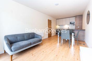 2 bedrooms flat to rent in Heritage Avenue, Beaufort Park, NW9-image 1