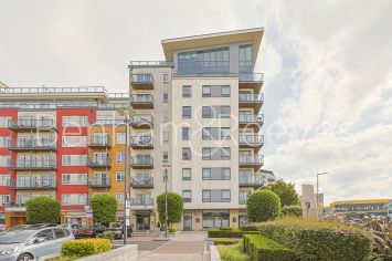 2 bedrooms flat to rent in Beaufort Park, Colindale, NW9-image 5