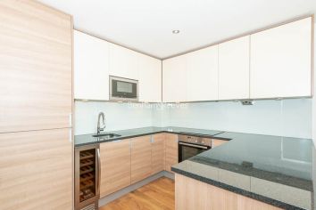 1 bedroom flat to rent in East Drive, Colindale, NW9-image 3