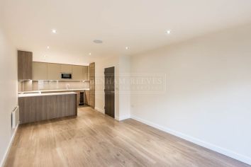 2 bedrooms flat to rent in East Drive, Colindale, NW9-image 1