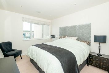 3 bedrooms flat to rent in Boulevard Drive, Colindale, NW9-image 5