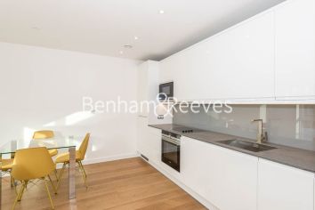 1 bedroom flat to rent in Lismore Boulevard, Colindale, NW9-image 2