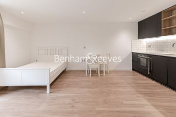 Studio flat to rent in Beaufort Square, Beaufort Park, NW9-image 3